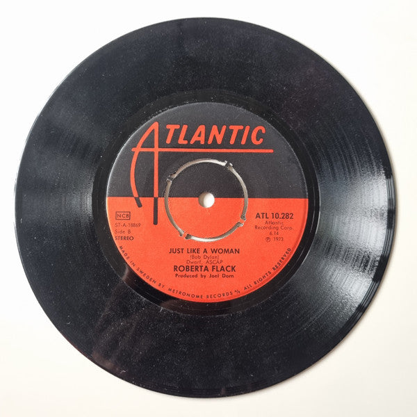 Roberta Flack : Killing Me Softly With His Song (7", Sol)