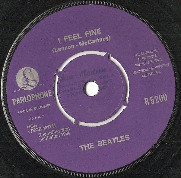 The Beatles : I Feel Fine / She's A Woman (7", Single)