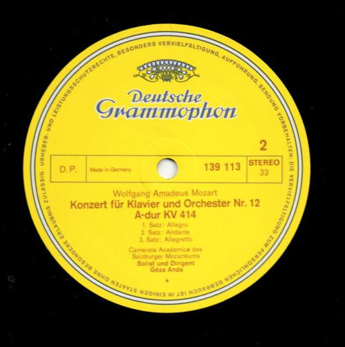 Wolfgang Amadeus Mozart : Piano Concerto No. 26, K. 537 "Coronation"; Piano Concerto No. 12, K. 414 (LP, RE)