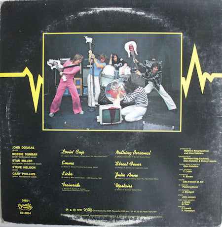 Earth Quake (2) : Leveled (LP, Album)