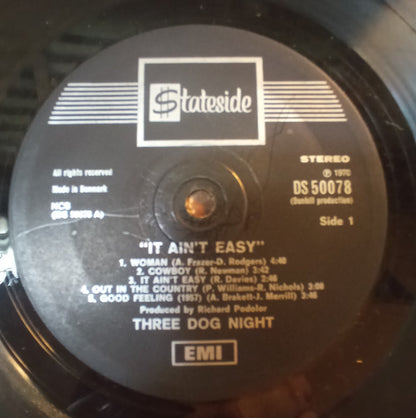 Three Dog Night : It Ain't Easy (LP, Album, Gat)