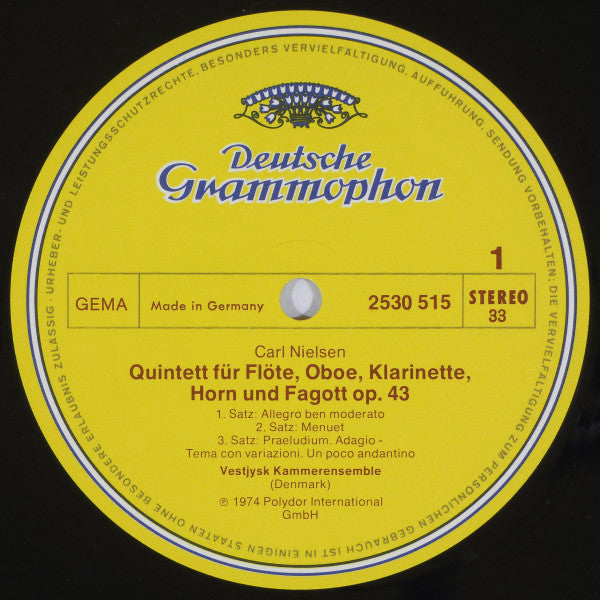 Carl Nielsen, Vestjysk Kammerensemble : Quintett Für Bläser = Wind Quintet / Andante Lamentoso (Streichquintett = String Quintet) / Musik Aus „Die Mutter” = Music From „The Mother” / Serenata In Vano Für Quintett (LP)