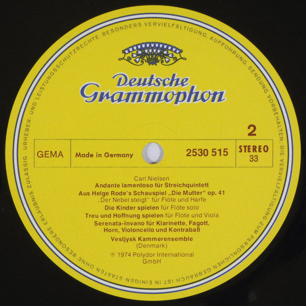 Carl Nielsen, Vestjysk Kammerensemble : Quintett Für Bläser = Wind Quintet / Andante Lamentoso (Streichquintett = String Quintet) / Musik Aus „Die Mutter” = Music From „The Mother” / Serenata In Vano Für Quintett (LP)