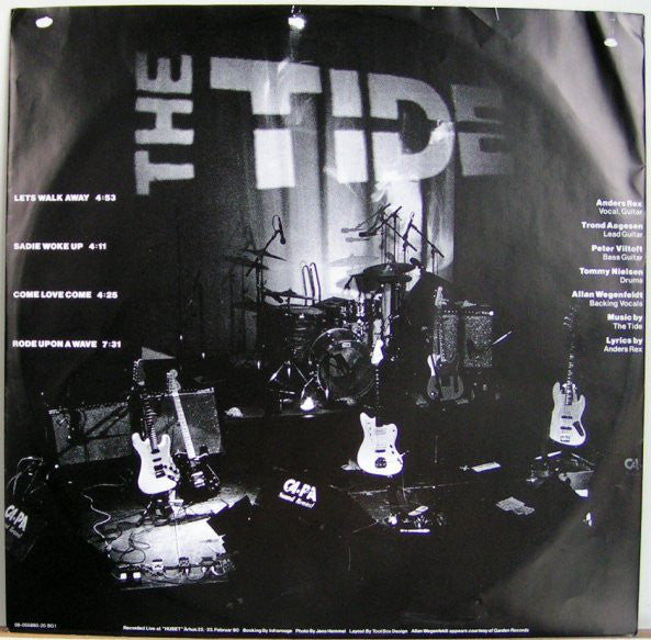 Redlands, The Tide (4), Her Personal Pain, Gilmartins, Vertical Smile (5) & Sound Addicts : Secrets 2 - Live (3xLP)