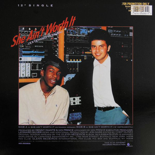 Glenn Medeiros Featuring Bobby Brown : She Ain't Worth It (Extended Version) (12", Single)