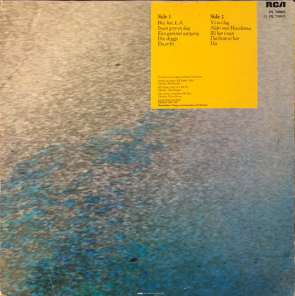 Trygve Hoff : Midt I Livet (LP, Album)