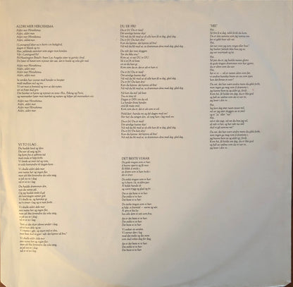 Trygve Hoff : Midt I Livet (LP, Album)