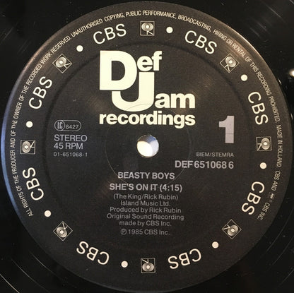 Beastie Boys : She's On It (12", Maxi)