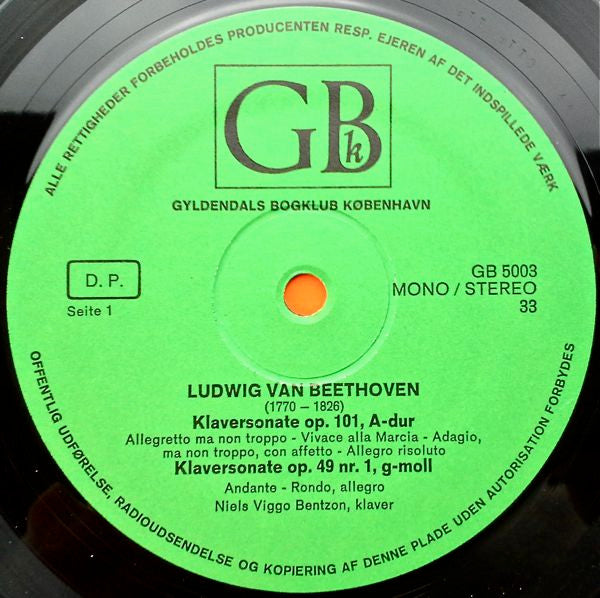 Niels Viggo Bentzon : Niels Viggo Bentzon Spiller Beethoven (LP, Album)