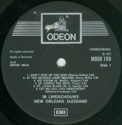 Ib Lindschouws New Orleans Jazzband : Don't Give Up The Ship (LP, Album)