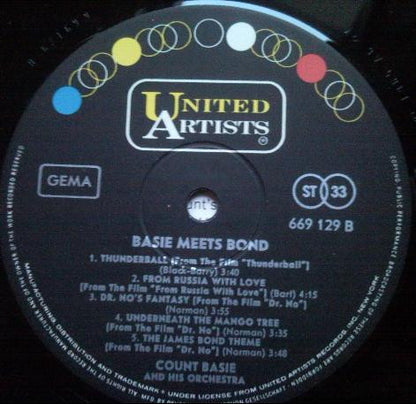 Count Basie Orchestra : Basie Meets Bond (LP, Album)