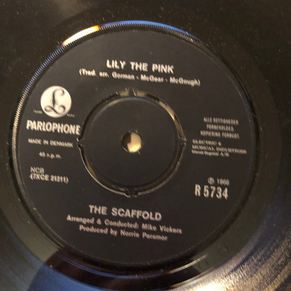 Scaffold : Lily The Pink (7", Single, Whi)