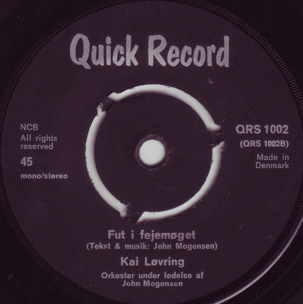 Kai Løvring : Enkebal På Kroen / Fut I Fejemøget (7", Single, Lig)