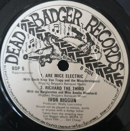 Ivor Biggun : Bras On 45 (7", Single, com)