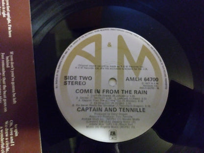 Captain And Tennille : Come In From The Rain (LP, Album)