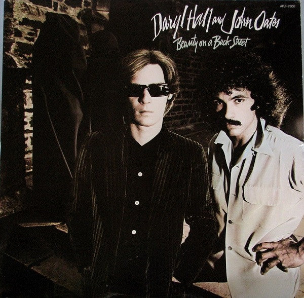 Daryl Hall & John Oates : Beauty On A Back Street (LP, Album)