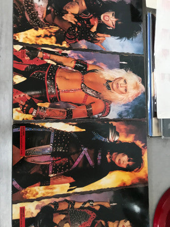 Mötley Crüe : Shout At The Devil (LP, Album, Gat)